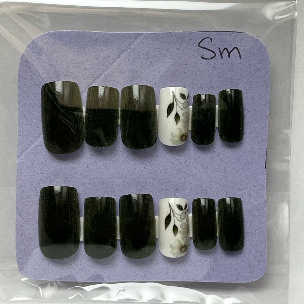 Dark Green and White Floral Press-On Nails Small (5 for $20)